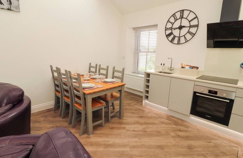 Carnforth Cabaña | LAKES VIEW APARTMENT 3 in Carnforth