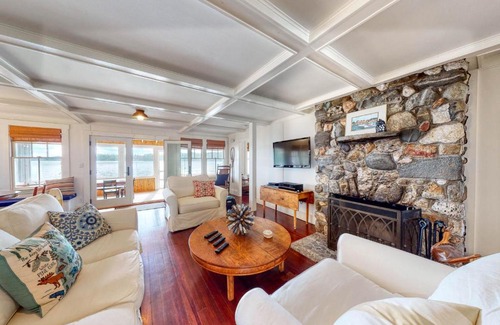 Monmouth Casa | Lakeshore Living
