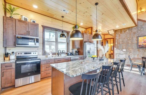 Sevierville Cabina | Lakeside Bear Lodge S