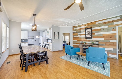 Cullowhee Cabina | Lakeside Cashiers Cabin w/ Private Boat Dock!