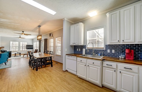 Cullowhee Cabina | Lakeside Cashiers Cabin w/ Private Boat Dock!