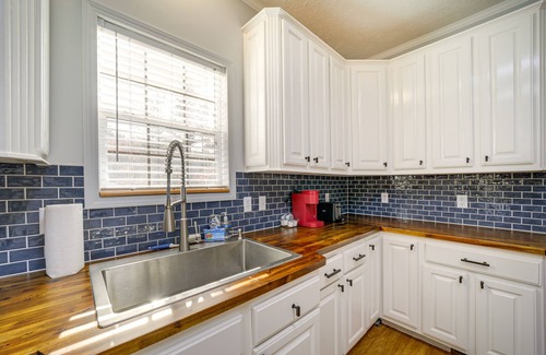 Cullowhee Cabina | Lakeside Cashiers Cabin w/ Private Boat Dock!