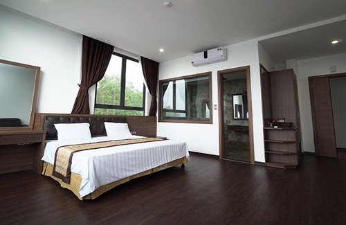 Phuc Yen Hotel | Lakeside Dailai Hotel