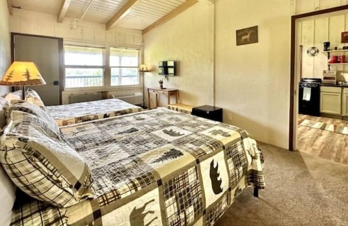 Hill City Apartamento | Lakeside Duplex with Lake View