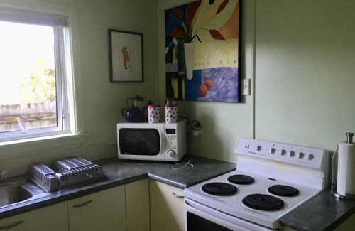 Rototai Casa | Lakeside Escape Holiday House