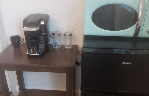 Mount Dora Casa | Lakeside Hideaway! 1 mile from Historic Downtown Mount Dora - (3 night maximum)