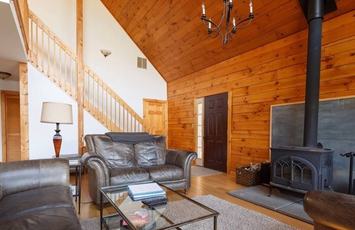 Hunter Chalet De Esquí | Lakeside Hunter Chalet on Ski Mountain