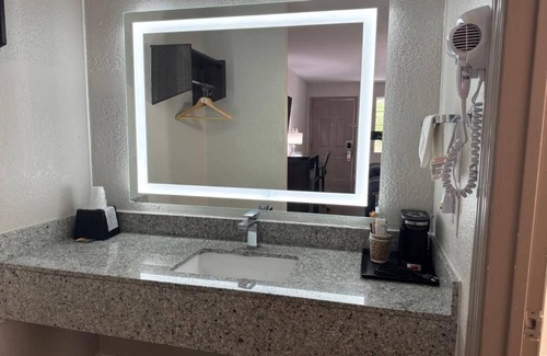 Guntersville Hotel | Lakeside Inn