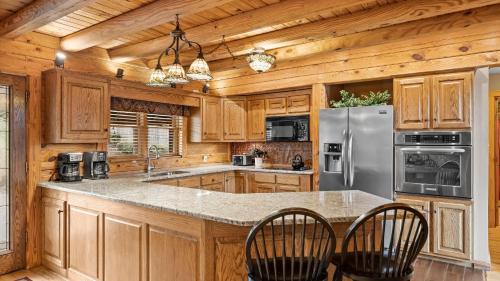 Sherrills Ford Casa | Lakeside Lodge by AvantStay Hot Tub Dock
