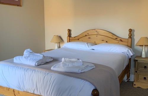 Huntingdon Hotel | Lakeside Lodge Golf and Country Club