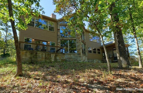 Rogers Casa | Lakeside Lodge - On Beaver Lake- Sleeps 16
