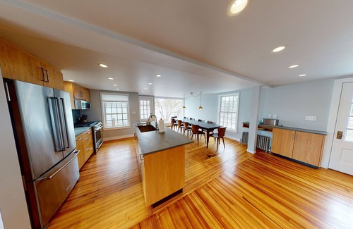 Cooperstown - Otsego Lake Casa | Lakeside Manor Cooperstown; Very Private. Tennis