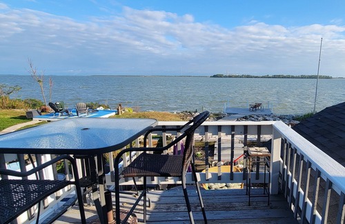 Toledo Casa | Lakeside Paradise with Priceless Views