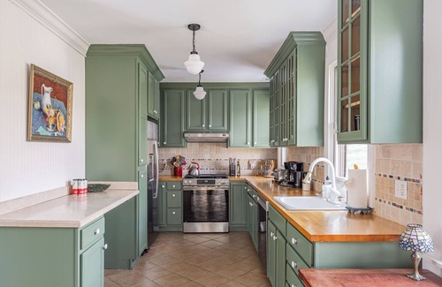 Pine Plains Casa | Lakeside Peninsula Escape