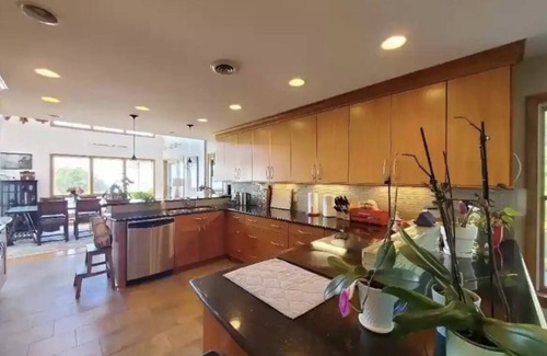 Avon Lake Casa | Lakeside Resort Home: Sunsets, fishing, paddling - pet friendly