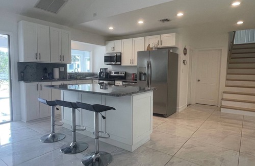 Port Saint Lucie Casa | Lakeside Retreat