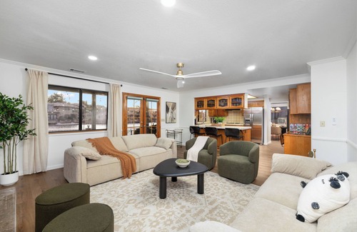 Victorville Casa | Lakeside Retreat Hot Tub, Fire Pit, 4BR/3BA
