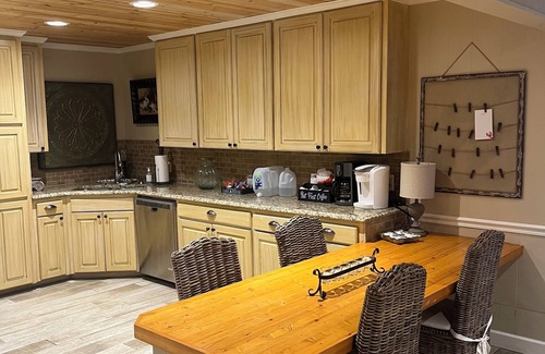 Farmerville Casa | Lakeside Retreat