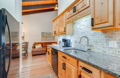 Rathdrum Apartamento | Lakeside Winter Walks! Idaho Condo with Resort Perks