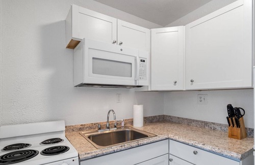Volente Cabina | LakeTravis Bungalow 4