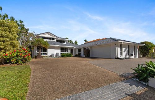 Westlake Apartamento | Lakeview Bliss, Black Swans, Golf Retreat in Brisbane