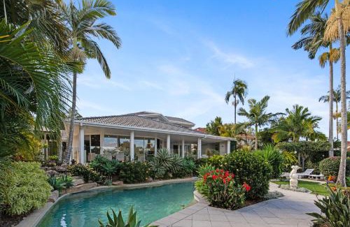 Westlake Apartamento | Lakeview Bliss, Black Swans, Golf Retreat in Brisbane