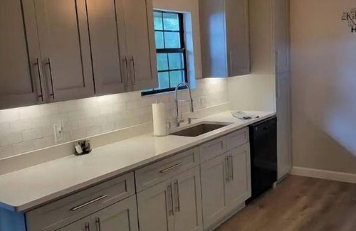 Young Harris Cabina | Lakeview Cabin with hot tub