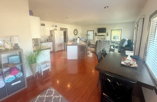 Davenport Casa | Lakeview Getaway, very close to Marina, Boating, Fishing & Wildlife Paradise!