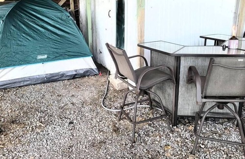 Portage Alquiler De RV | Lakeview Hideaway Cove - AMENITY packed tent