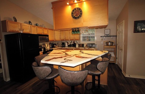 Mammoth Cave Casa | Lakeview Landing - Beautiful Lakefront Home With Dock
