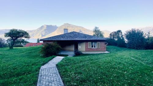 Krattigen Casa | Lakeview Little House
