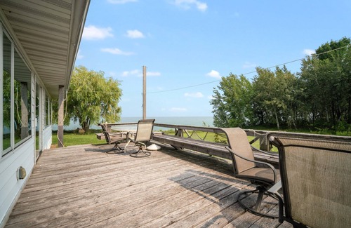 Kewaunee Casa | Lakeview Retreat near Green Bay, Door County