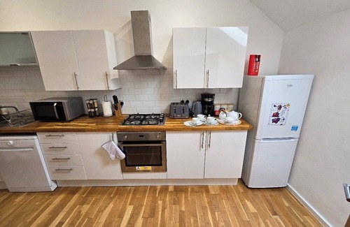 Plymouth Casa | Lakeviews/quietness/parking/longstays/4guests
