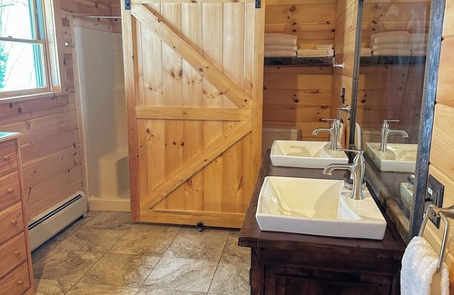 Eastern Vermont Cabina | Lakewood Lodge