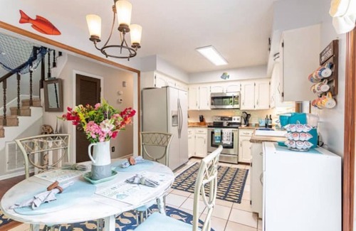 Inman Casa | LakingitEz..3BR/2BA amazing sunsets & hot tub