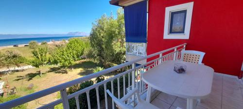 Larissos Apartamento | Lakkopetra Beach Apartments