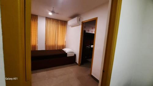 Thanjavur Hotel | Lakshmi Connect