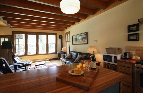 Cooke City-Silver Gate Cabina | The Lamar at Lamar Valley Cabins