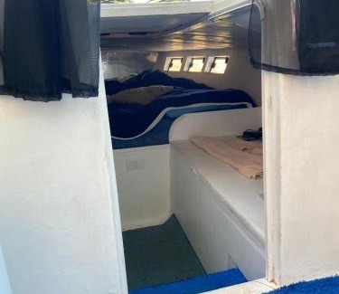 Bueno Brandao Alquiler De Eote | Lancha Pérola Negra - Vila Mágica