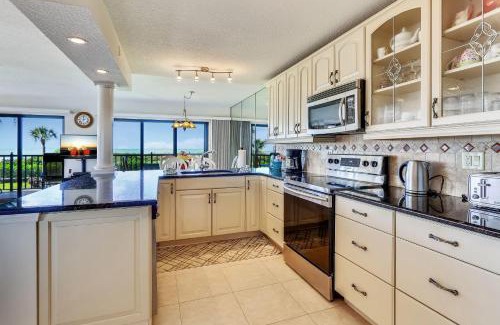 Sunset Beach Casa | Land's End 10-201 Beach Front - Premier