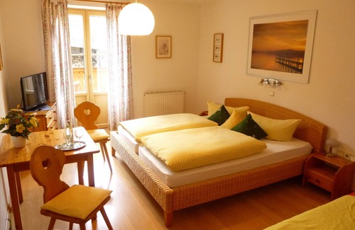 Eurasburg Cama Y Desayuno | Landgasthof Berg