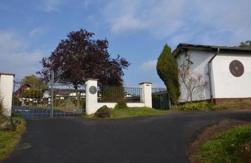 Utzerath Casa | Landgut Pfauenhof - Landleben genießen auf dem Bio-Reiterhof in der Vulkaneifel