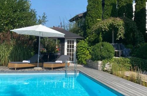 Oberstdorf Apartamento | Landhaus am Plattenbichl - Luxus Apartment mit Pool und Sauna - im Sommer Bergbahn inklusive