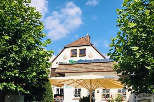 Blankenau Hotel | Landhotel Weserblick