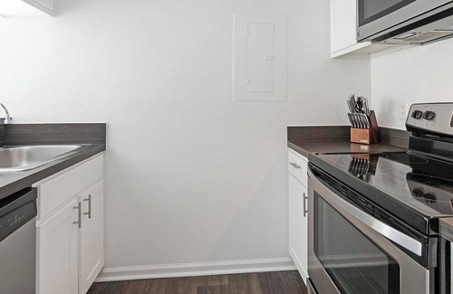 Sunbeam Apartamento | Landing | Amazing 1BD, Gym, Pool