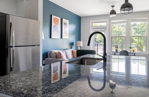 Mableton Apartamento | Landing | Amazing 1BD, Pool, Gym