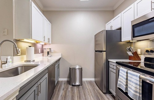 Webster Apartamento | Landing | Amazing 1BD, Gym