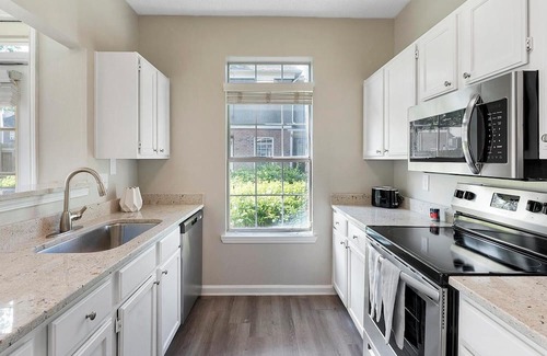 Molalla Apartamento | Landing | Amazing 2BD, Clubhouse, Gym