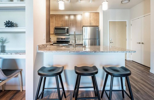 Newberry Apartamento | Landing | Amazing 2BD, Gym, Pool