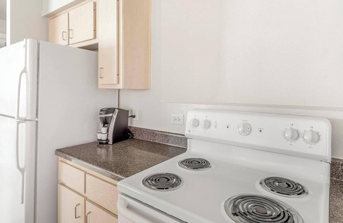 Southbelt/Ellington Apartamento | Landing | Amazing 2BD, Game Room, Pool